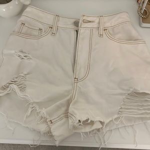 high- rise mom shorts from hollister:)